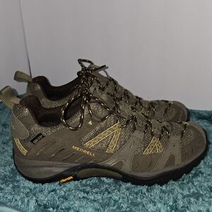 Merrell Womens Tan and Grey Hiking Shoes Size 9.5